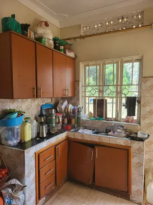 3bdrm House in Kanyanya Police, Kawempe for sale
