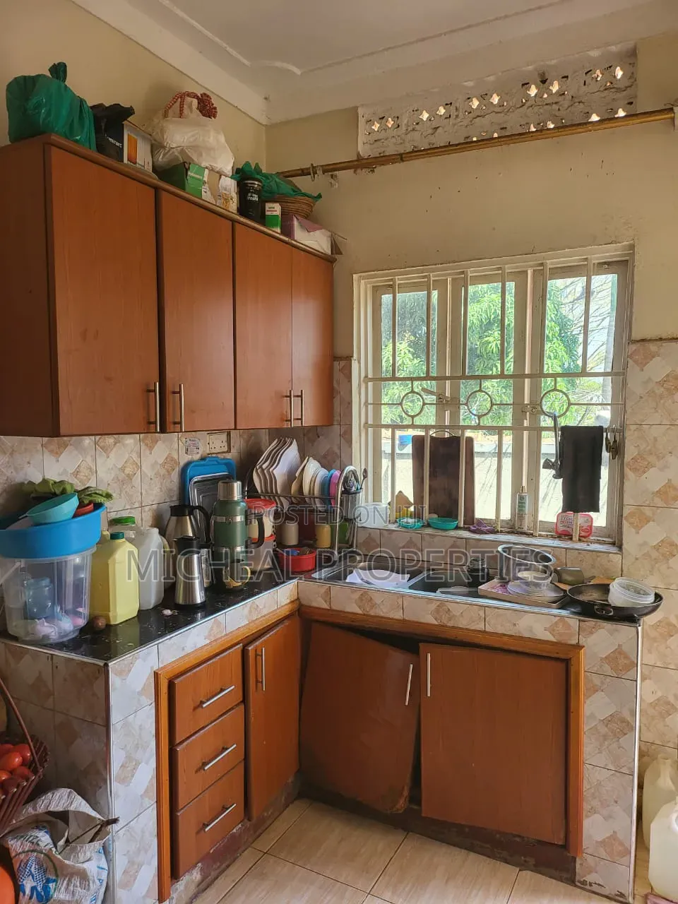 3bdrm House in Kanyanya Police, Kawempe for sale