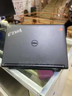 Laptop Dell Latitude 3350 4GB Intel Core i3 HDD 500GB