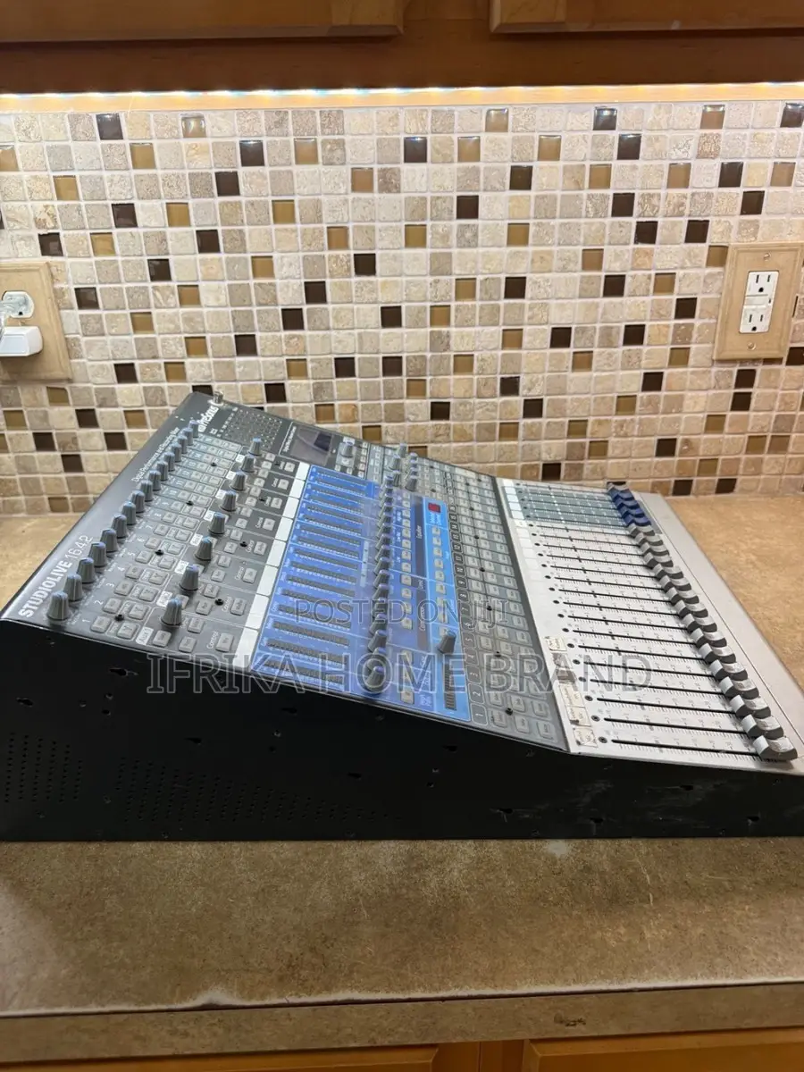 PreSonus StudioLive 16.0.2 Digital Mixer, 16-Channel