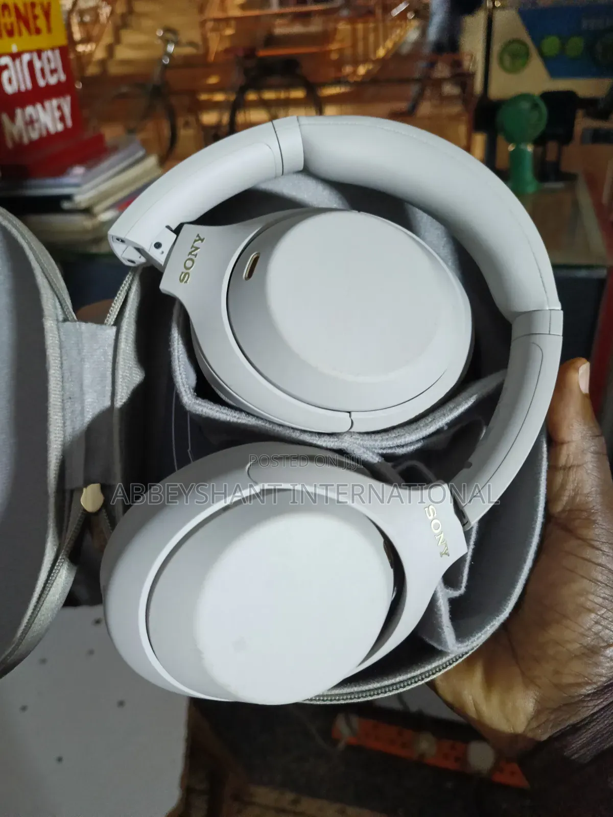 Sony Headphones WH-1000XM4 Wireless Noise-Cancelling Headphones