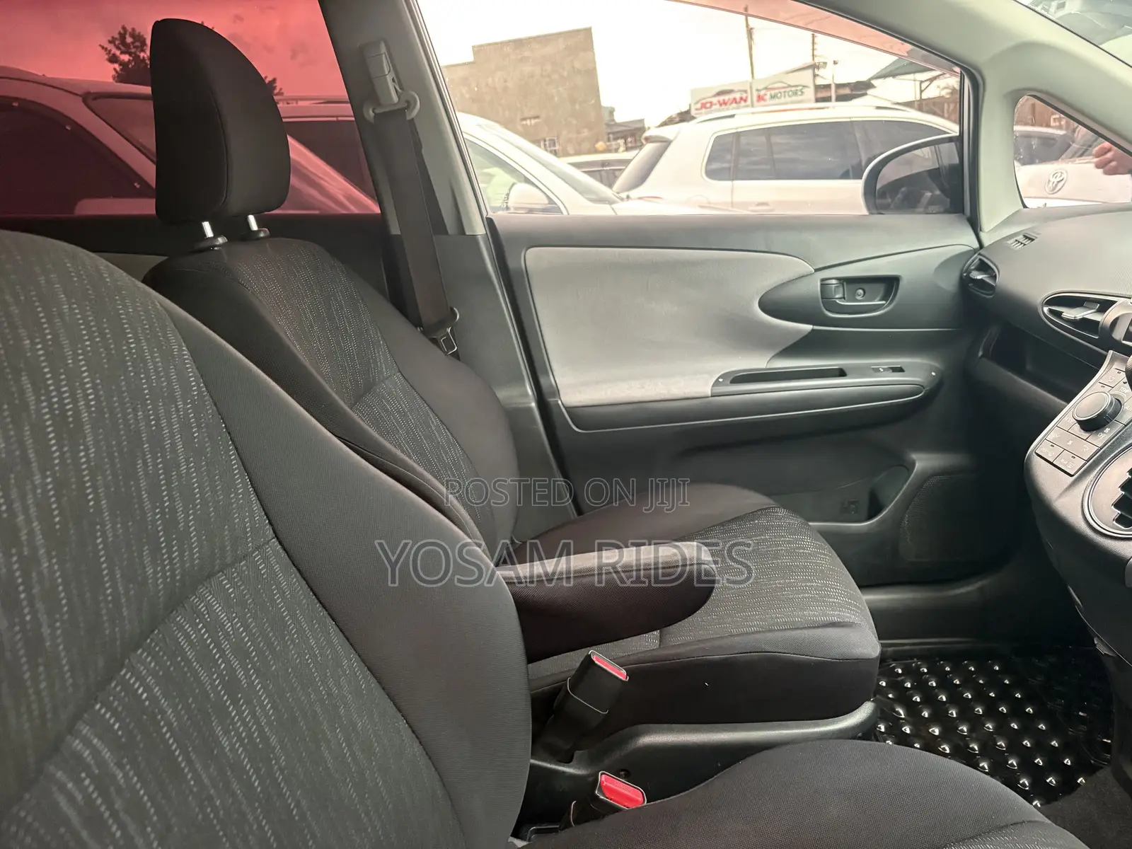Toyota Wish 2012 Silver