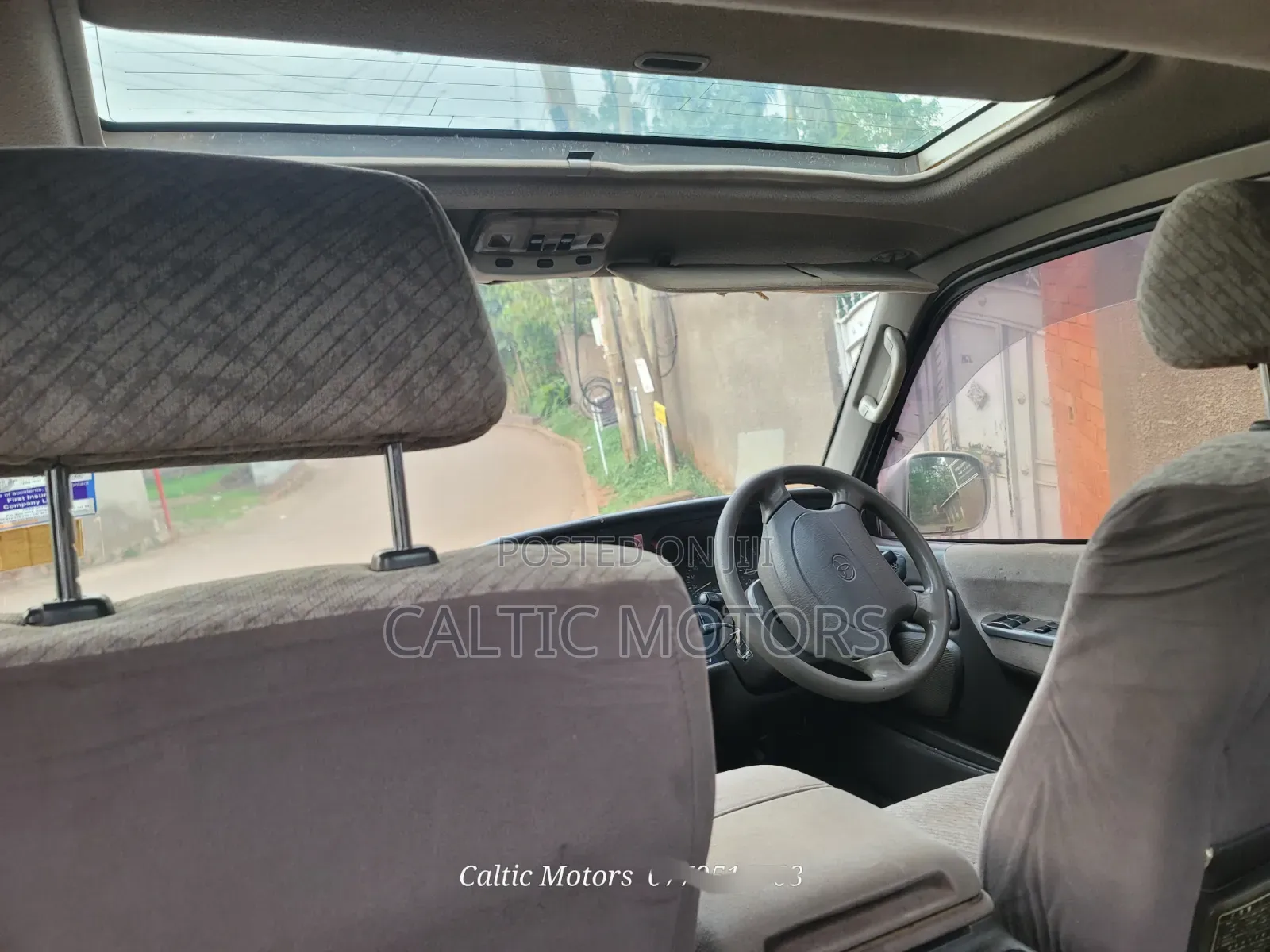 Toyota HiAce 2001 Beige