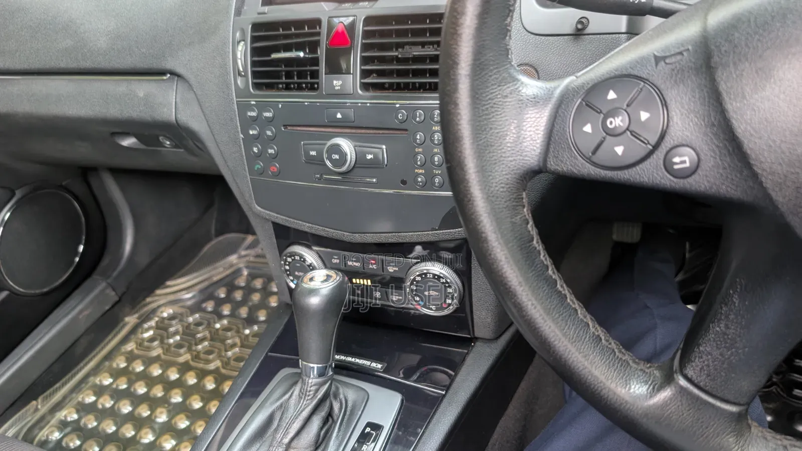 Mercedes-Benz C200 2010 Black