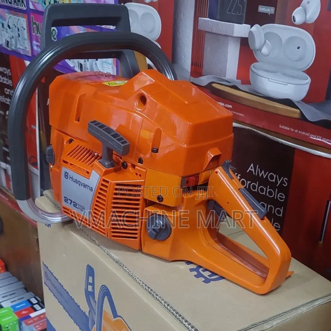Chainsaw Machine