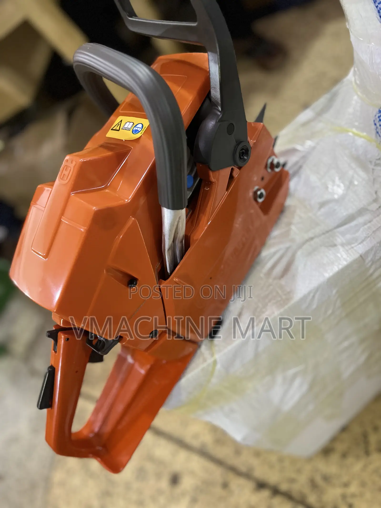 Chainsaw Machine