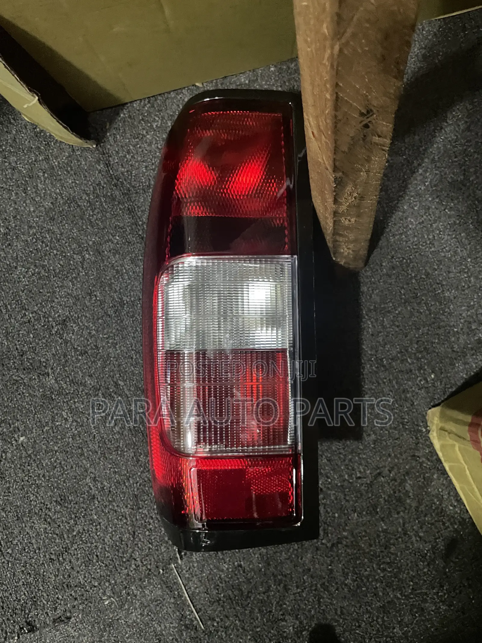 Nissan Hardbody Taillight