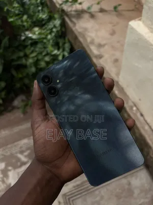 New Samsung Galaxy A06 64 GB Black