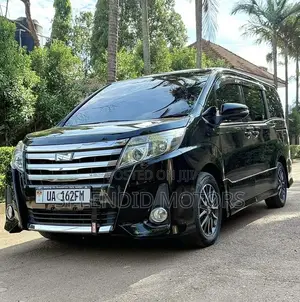 Toyota Noah 2014 Black