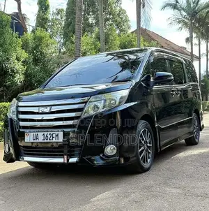 Toyota Noah 2014 Black