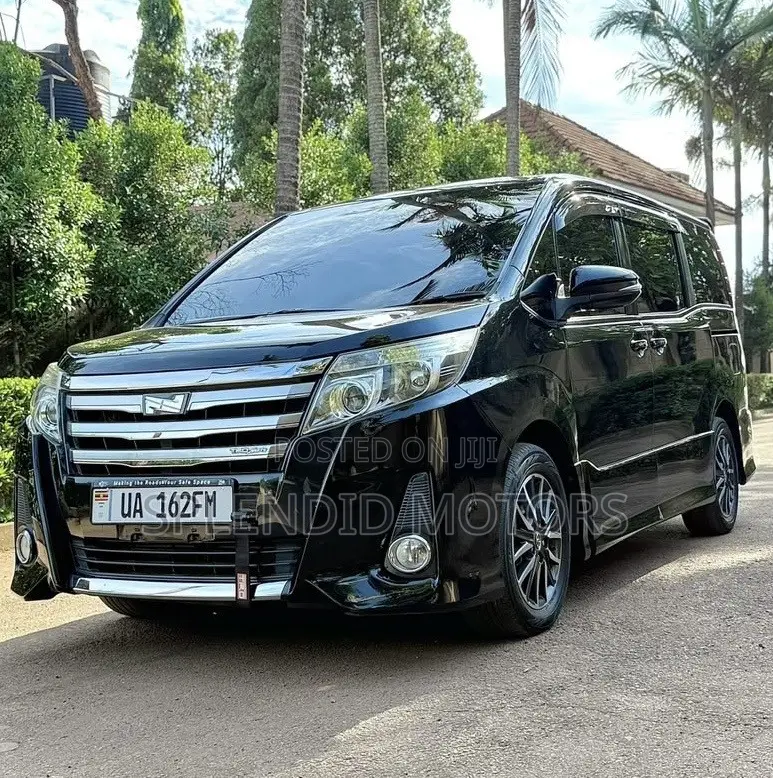 Toyota Noah 2014 Black