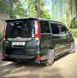 Toyota Noah 2014 Black