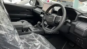 New Toyota Hilux 2026 Gray