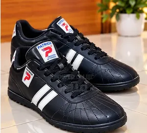 Wan Buy a Shoe?