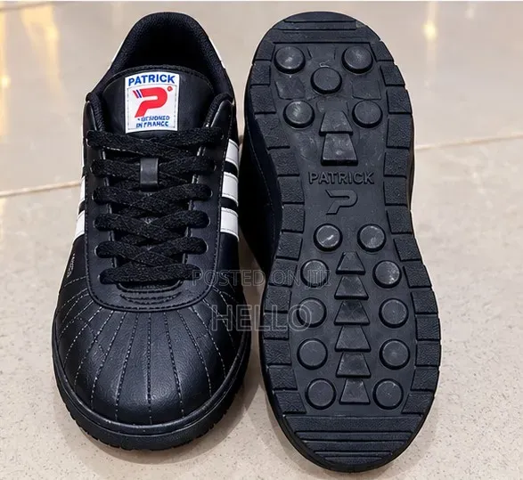 Wan Buy a Shoe?