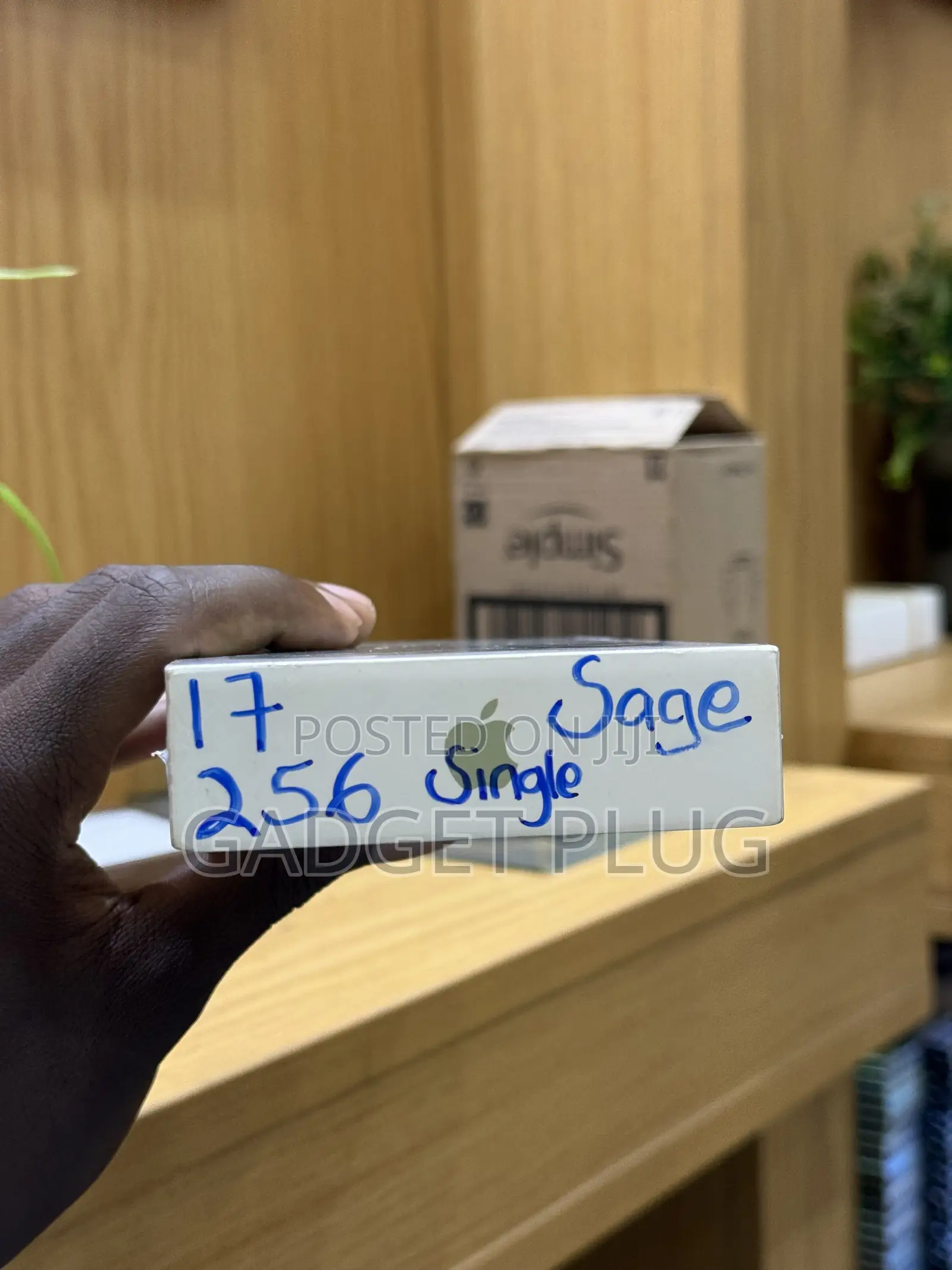 New Apple iPhone 17 256 GB Green