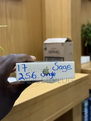New Apple iPhone 17 256 GB Green