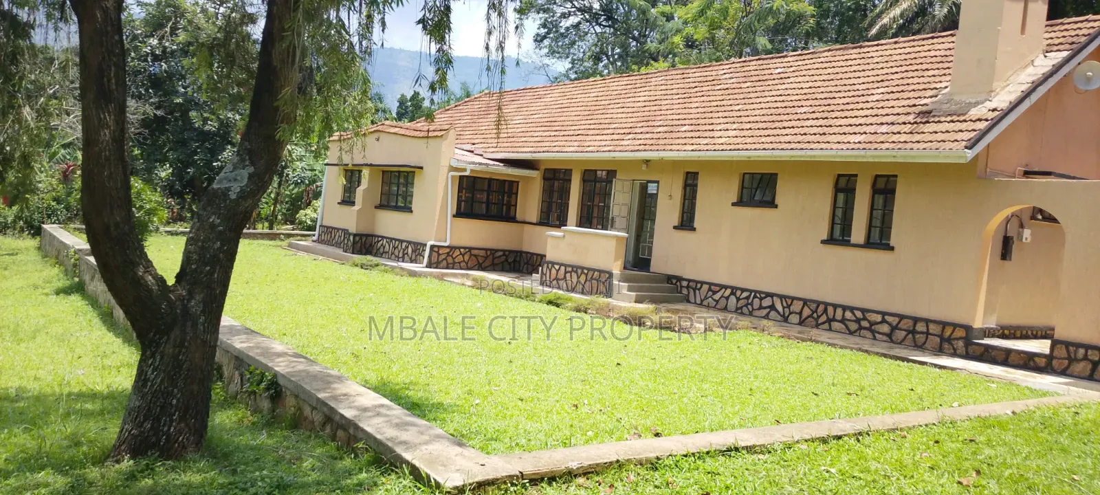 3bdrm Bungalow in Mbale for rent