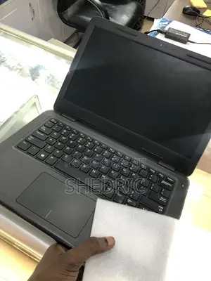 Laptop Dell Latitude 3310 4GB Intel Core i3 SSD 128GB