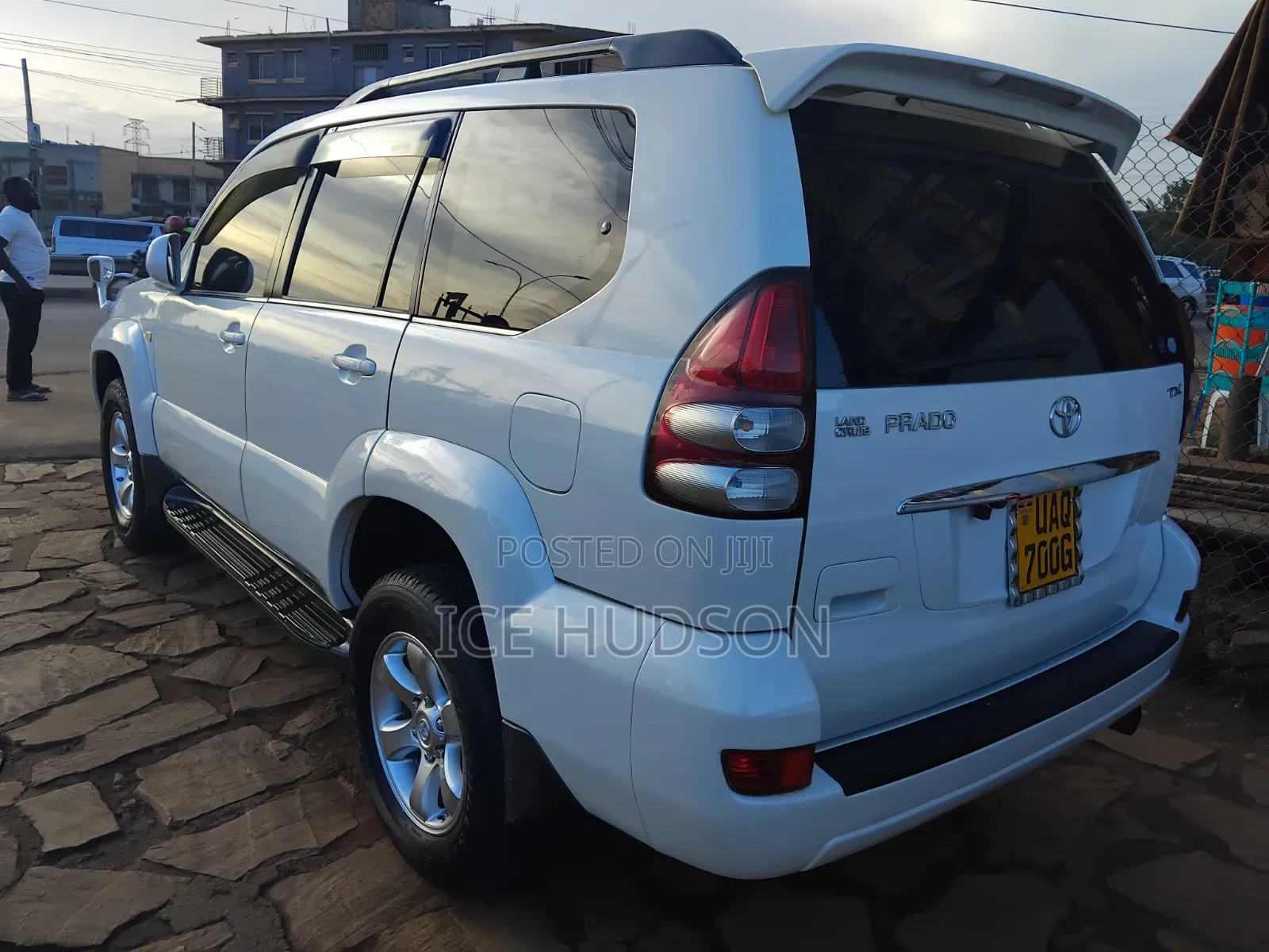 Toyota Land Cruiser Prado 2006 White