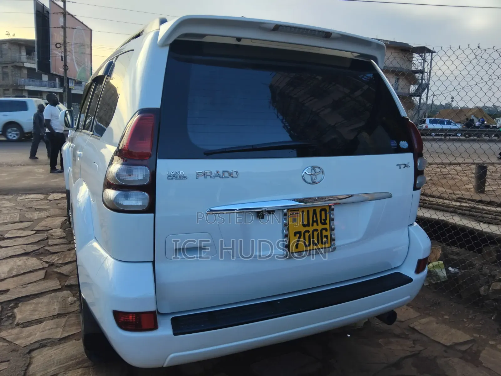 Toyota Land Cruiser Prado 2006 White