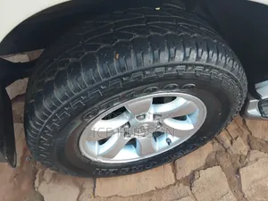 Toyota Land Cruiser Prado 2006 White