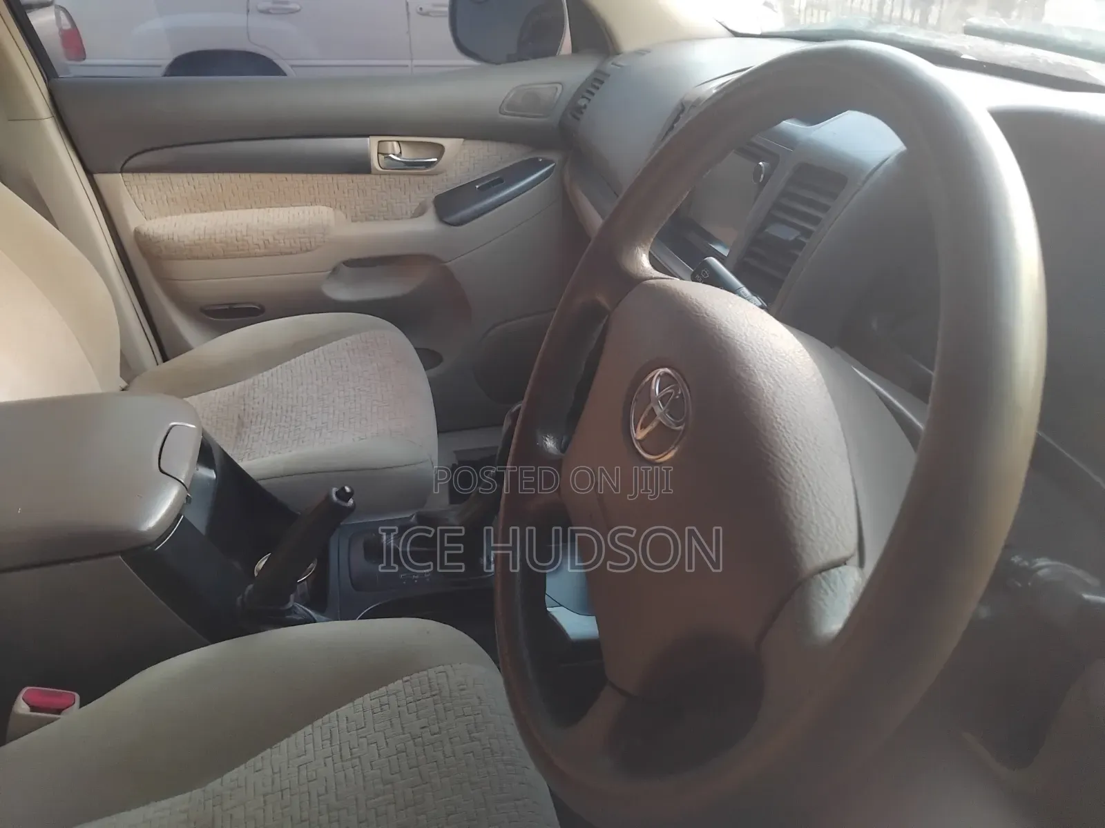 Toyota Land Cruiser Prado 2006 White