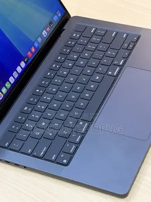 Laptop Apple MacBook Pro 2025 M5 16GB Apple M5 SSD 512GB
