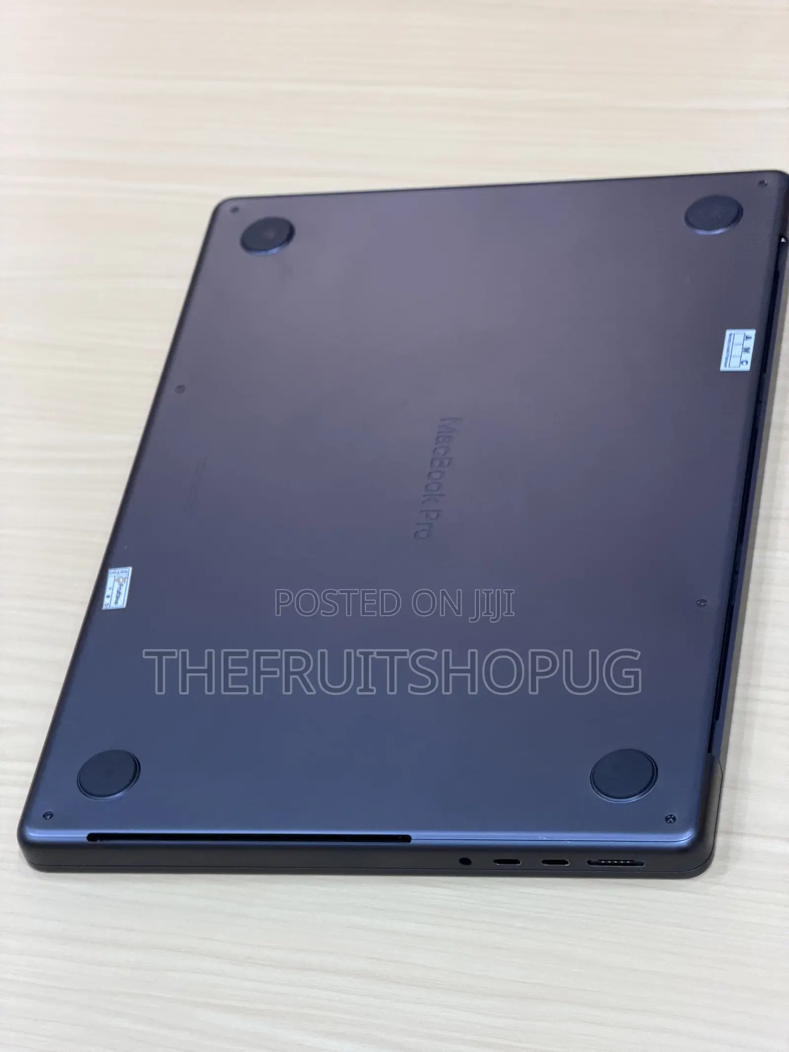 Laptop Apple MacBook Pro 2025 M5 16GB Apple M5 SSD 512GB