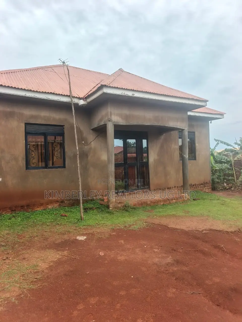 3bdrm House in Division A for sale