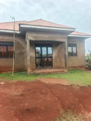 3bdrm House in Division A for sale