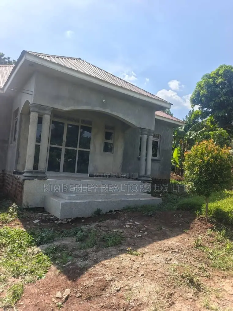 3bdrm House in Division A for sale