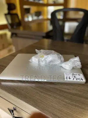 Laptop Apple MacBook Pro 2015 16GB Intel Core i7 HDD+SSD 256GB