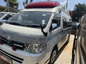 Toyota HiAce 2012 White