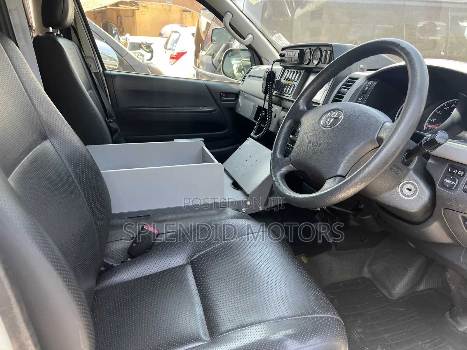 Toyota HiAce 2012 White