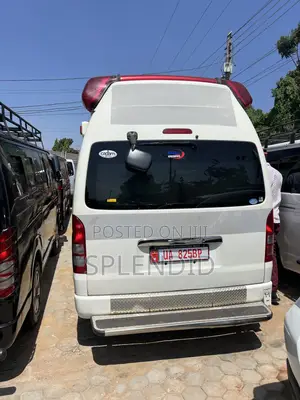 Toyota HiAce 2012 White