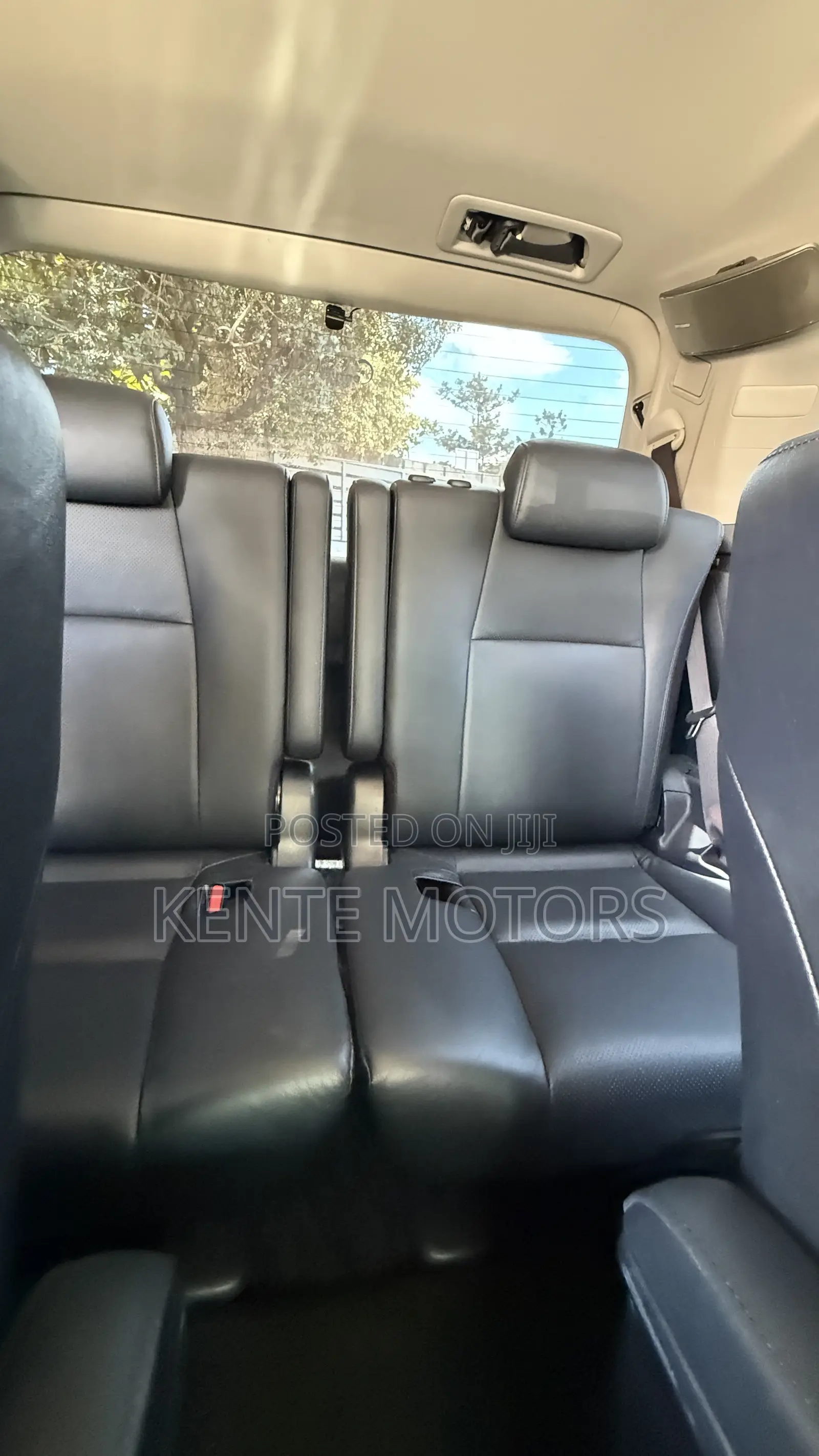 Toyota Alphard 2.4 Hybrid AWD 2014 White