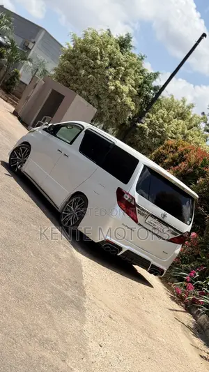 Toyota Alphard 2.4 Hybrid AWD 2014 White
