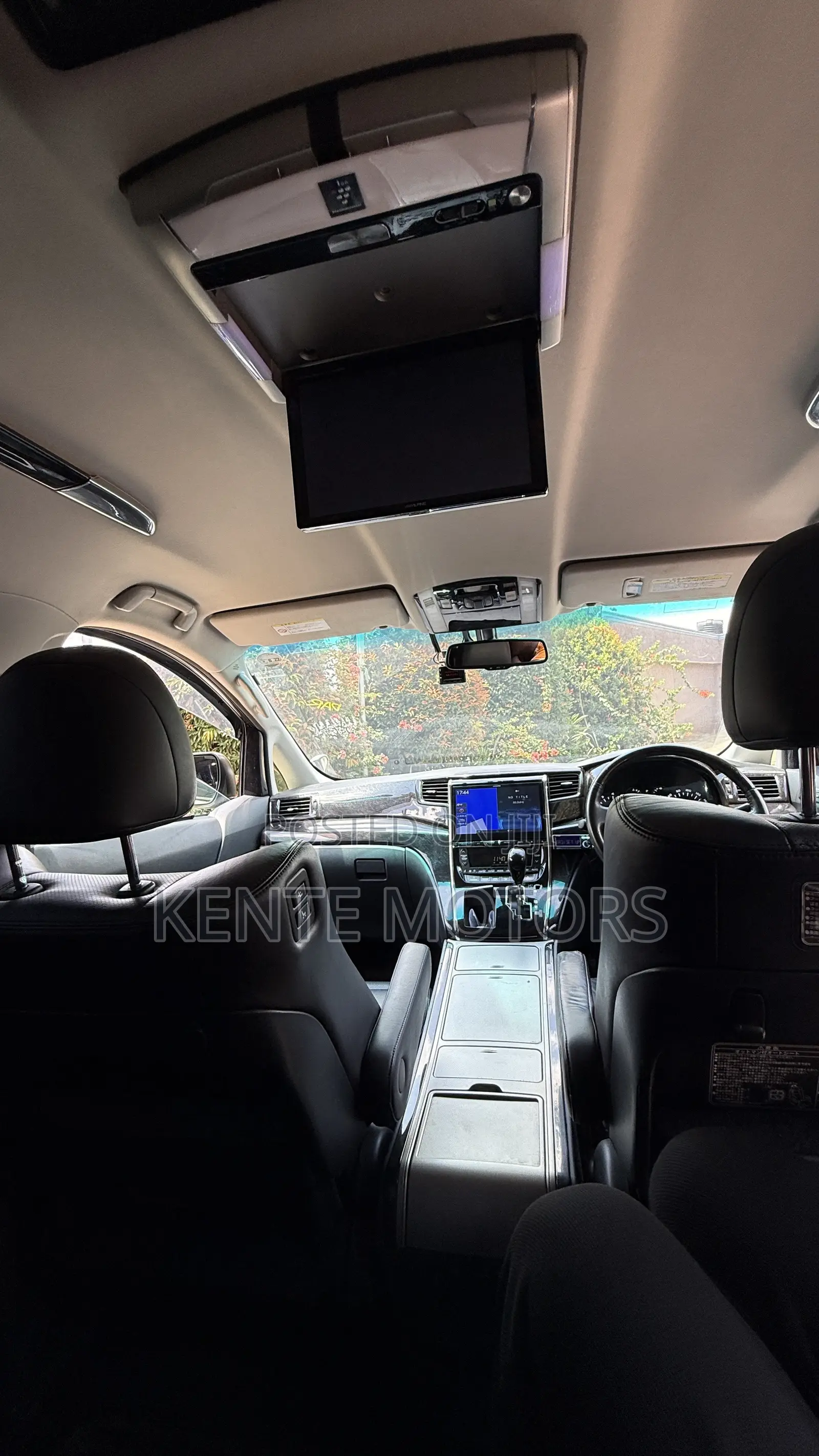 Toyota Alphard 2.4 Hybrid AWD 2014 White