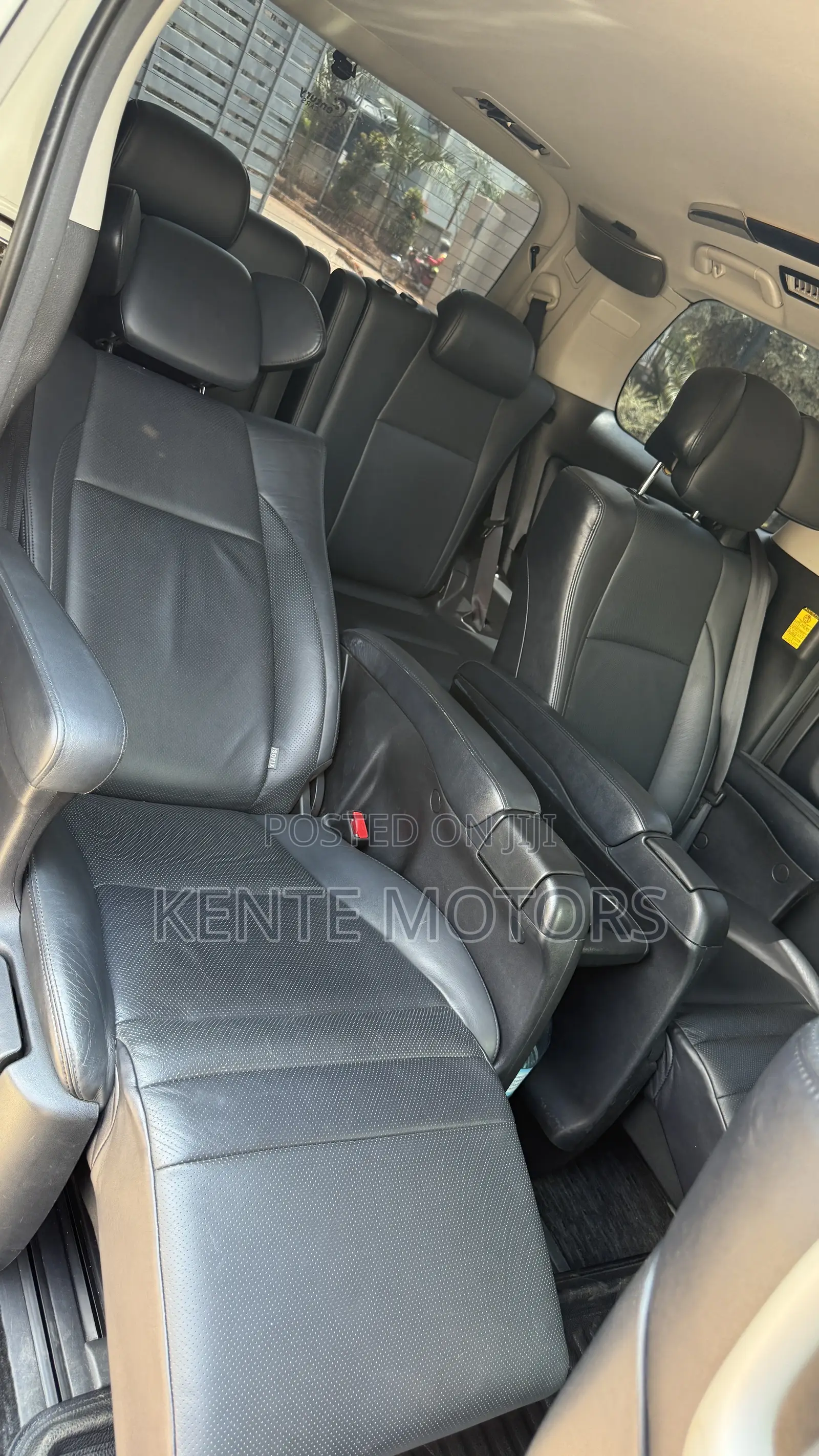 Toyota Alphard 2.4 Hybrid AWD 2014 White