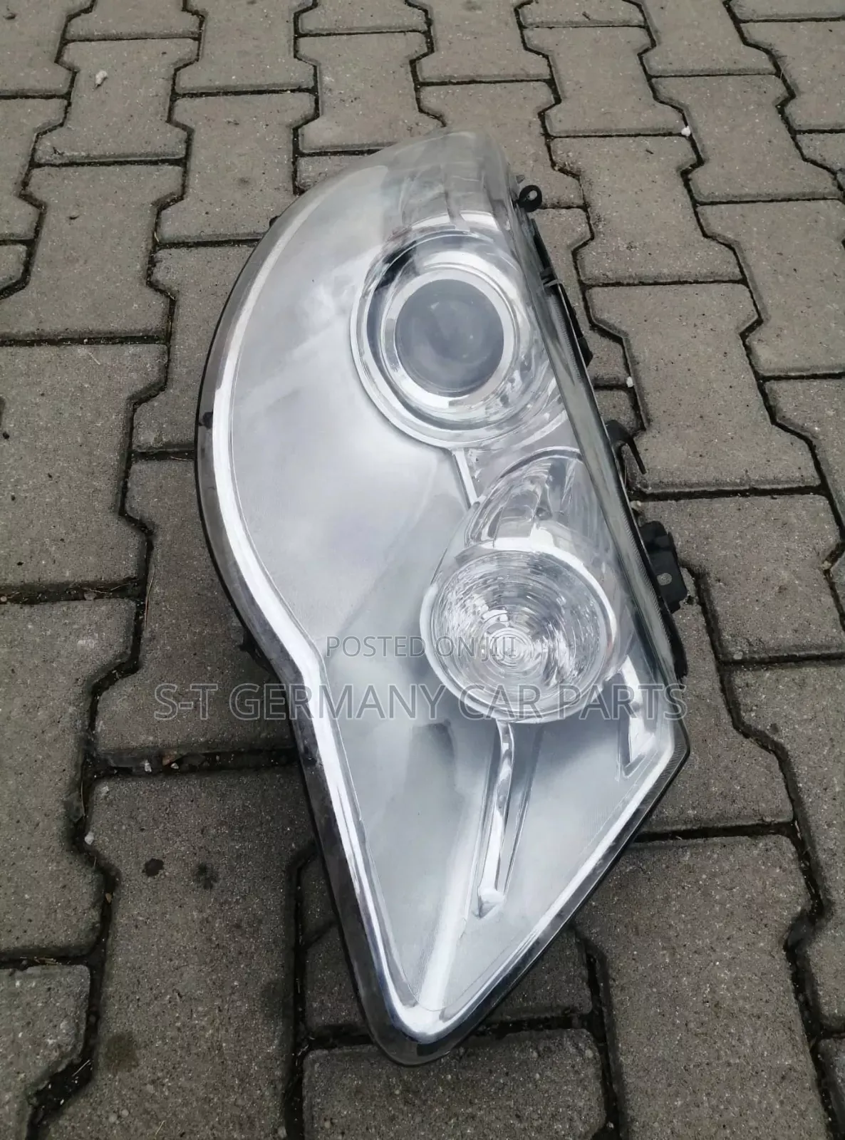 Head Lights for Volkswagen Tuareg Model 2008