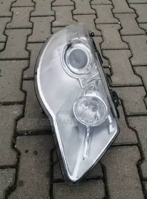 Head Lights for Volkswagen Tuareg Model 2008