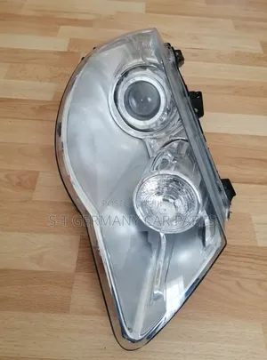 Head Lights for Volkswagen Tuareg Model 2008