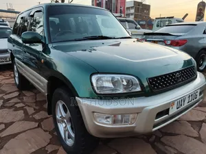 Toyota RAV4 Automatic 2000 Green