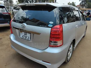 Toyota Wish 2009 Silver