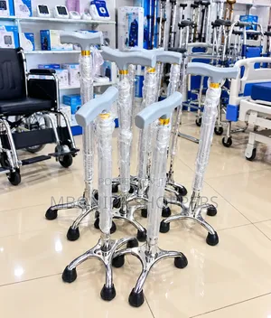 Adjustable Quad Cane – Heavy-Duty Walking Support
