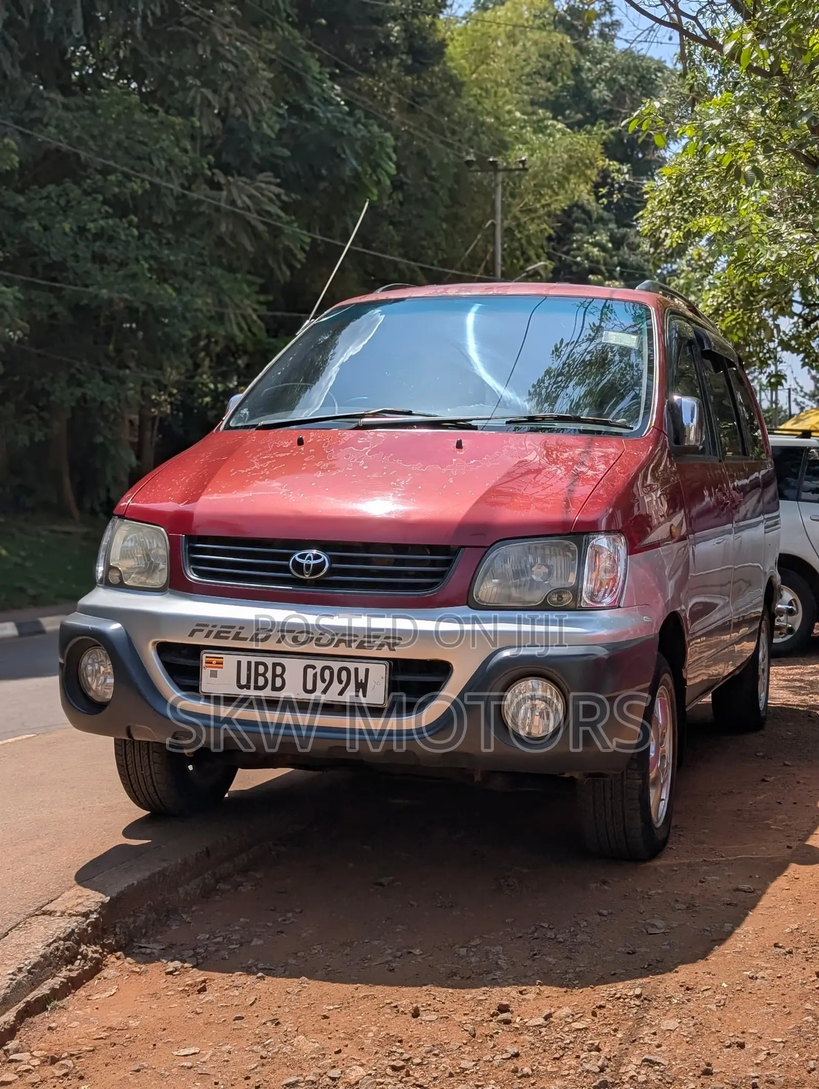 Toyota Noah 2001 Red