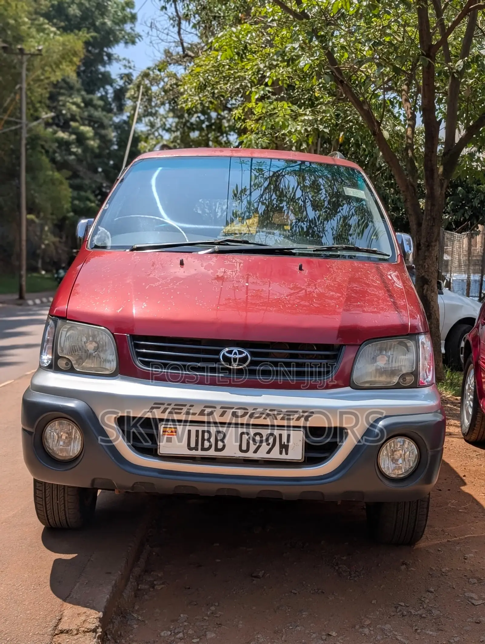 Toyota Noah 2001 Red