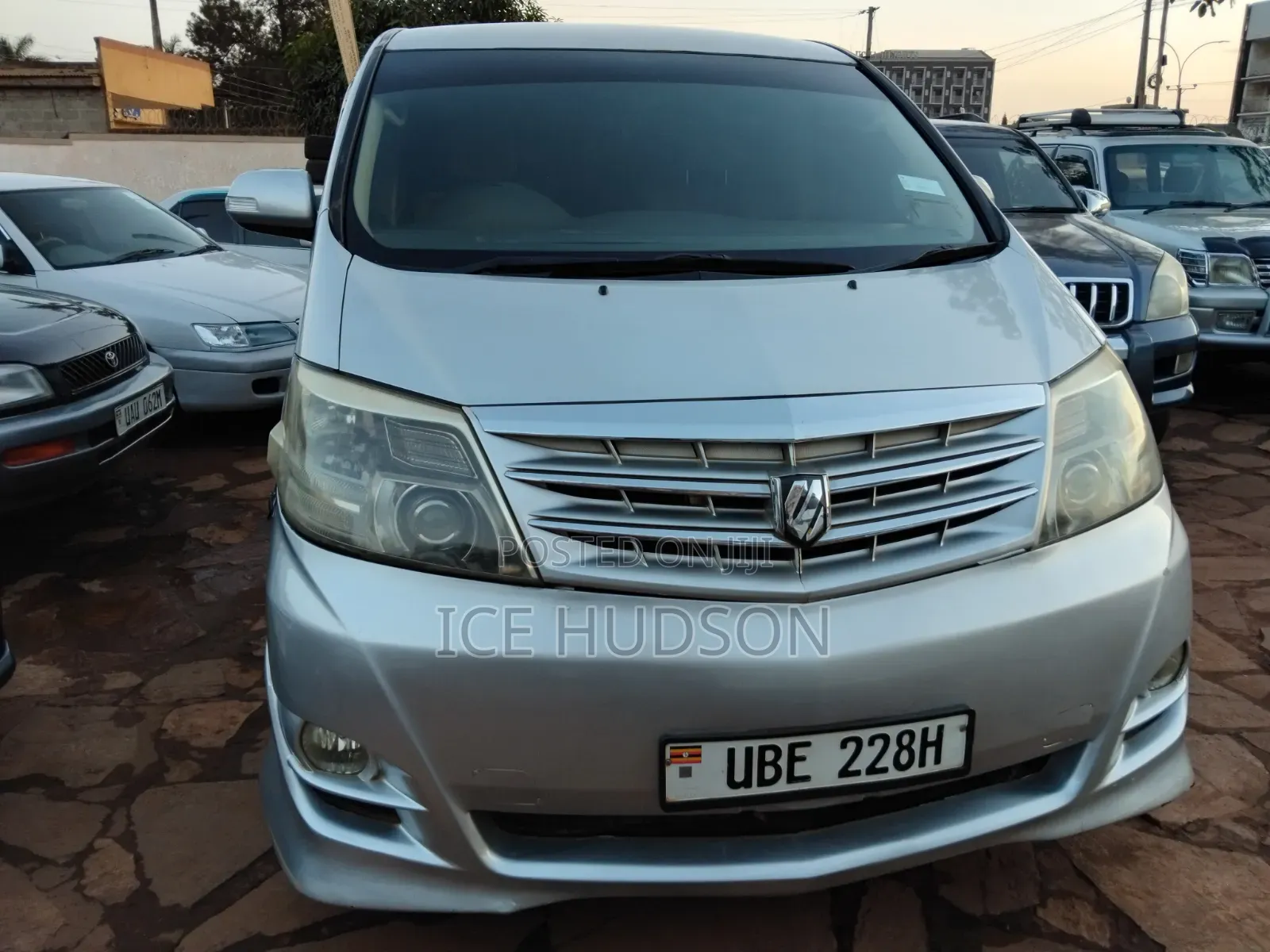 Toyota Alphard 2005 Silver