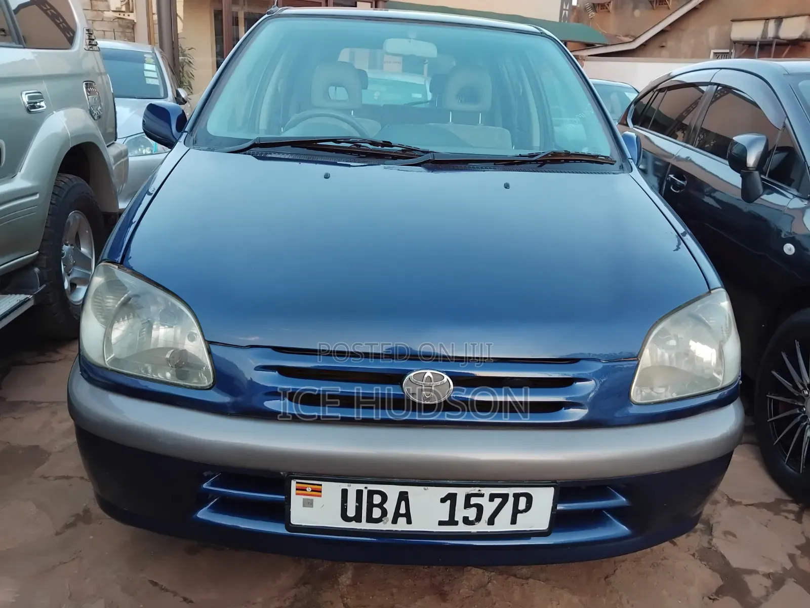 Toyota Raum 2003